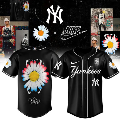 ...G-Dragon’s PEACEMINUSONE x Baseball Jersey